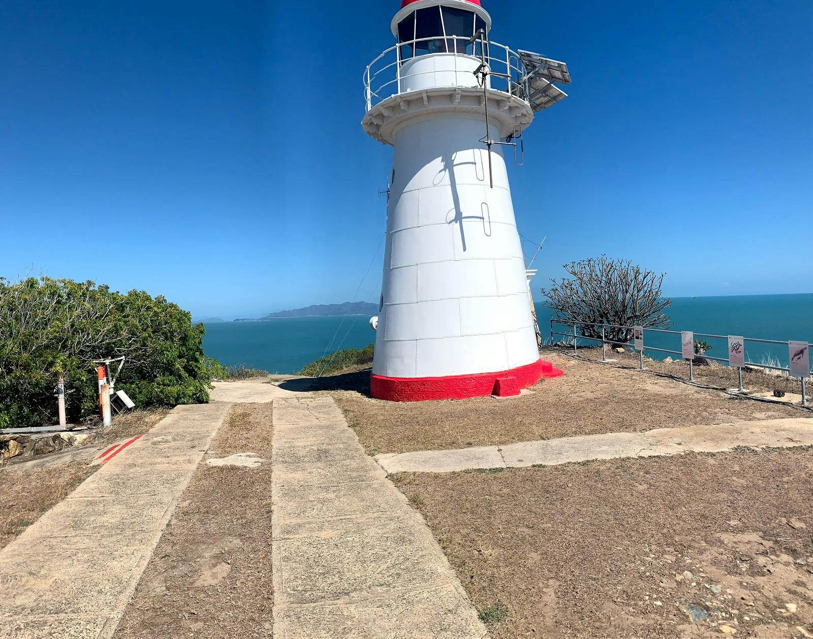 Cape Cleveland Lighthouse